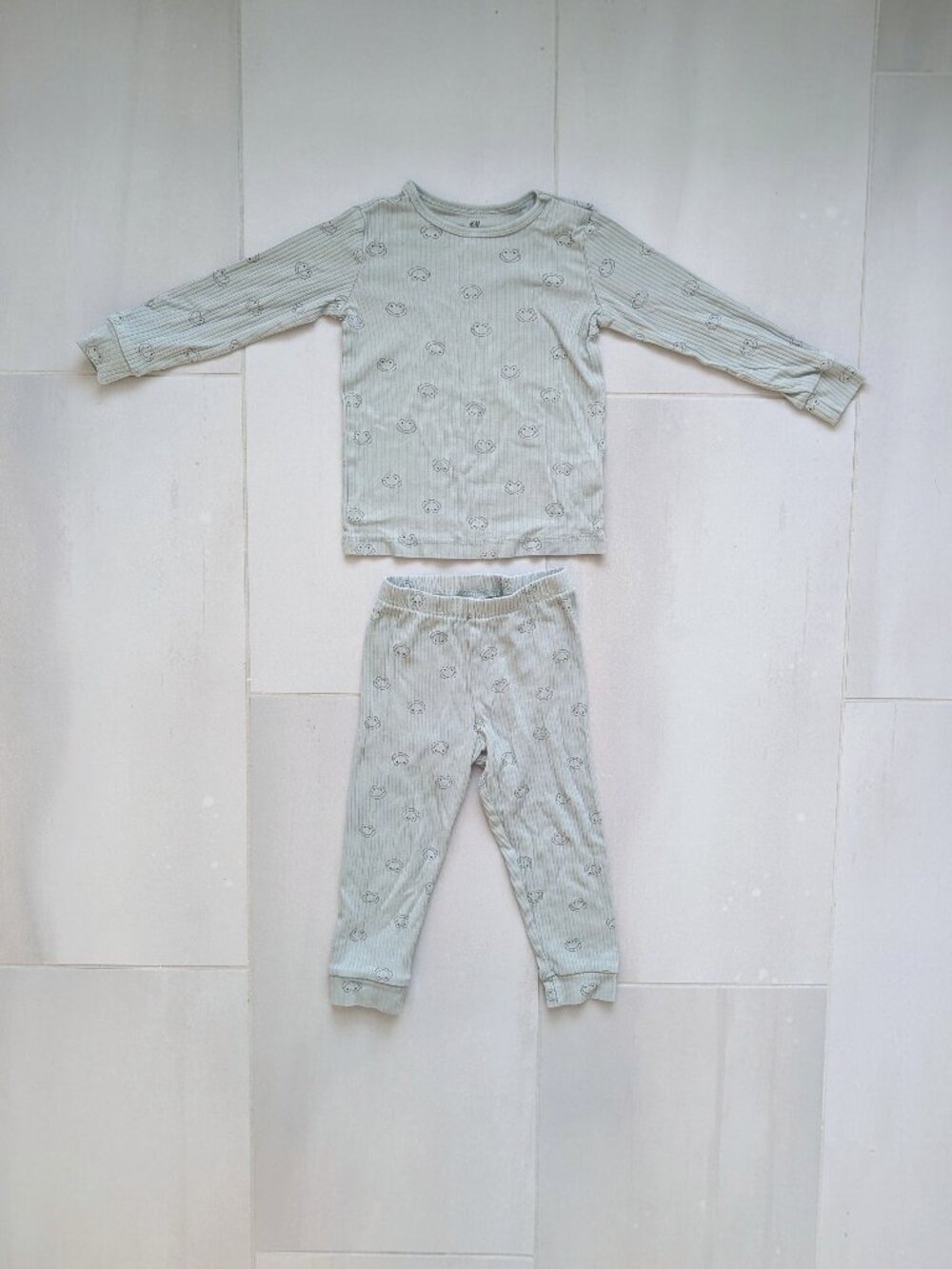 (4/$20) H&M - Ribbed Cotton Set - Picture 2 of 8